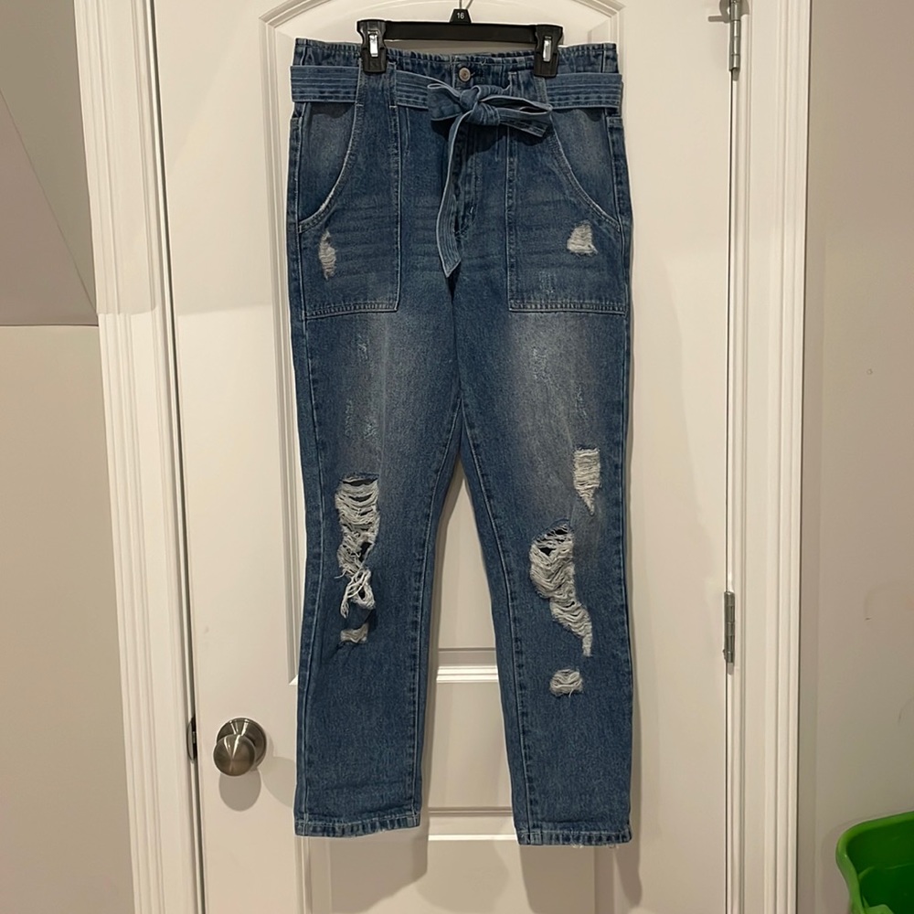 Vervet distressed high-waist mom jeans size 28